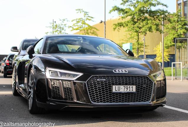 Audi R8 V10 Plus 2015