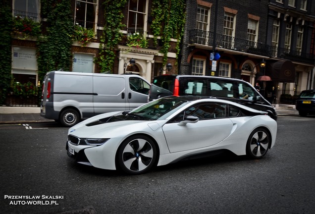 BMW i8