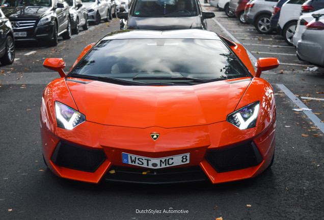 Lamborghini Aventador LP700-4 Roadster