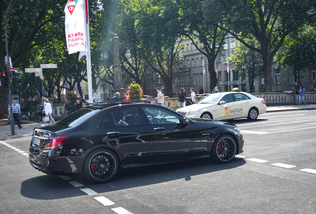 Mercedes-AMG C 63 S W205