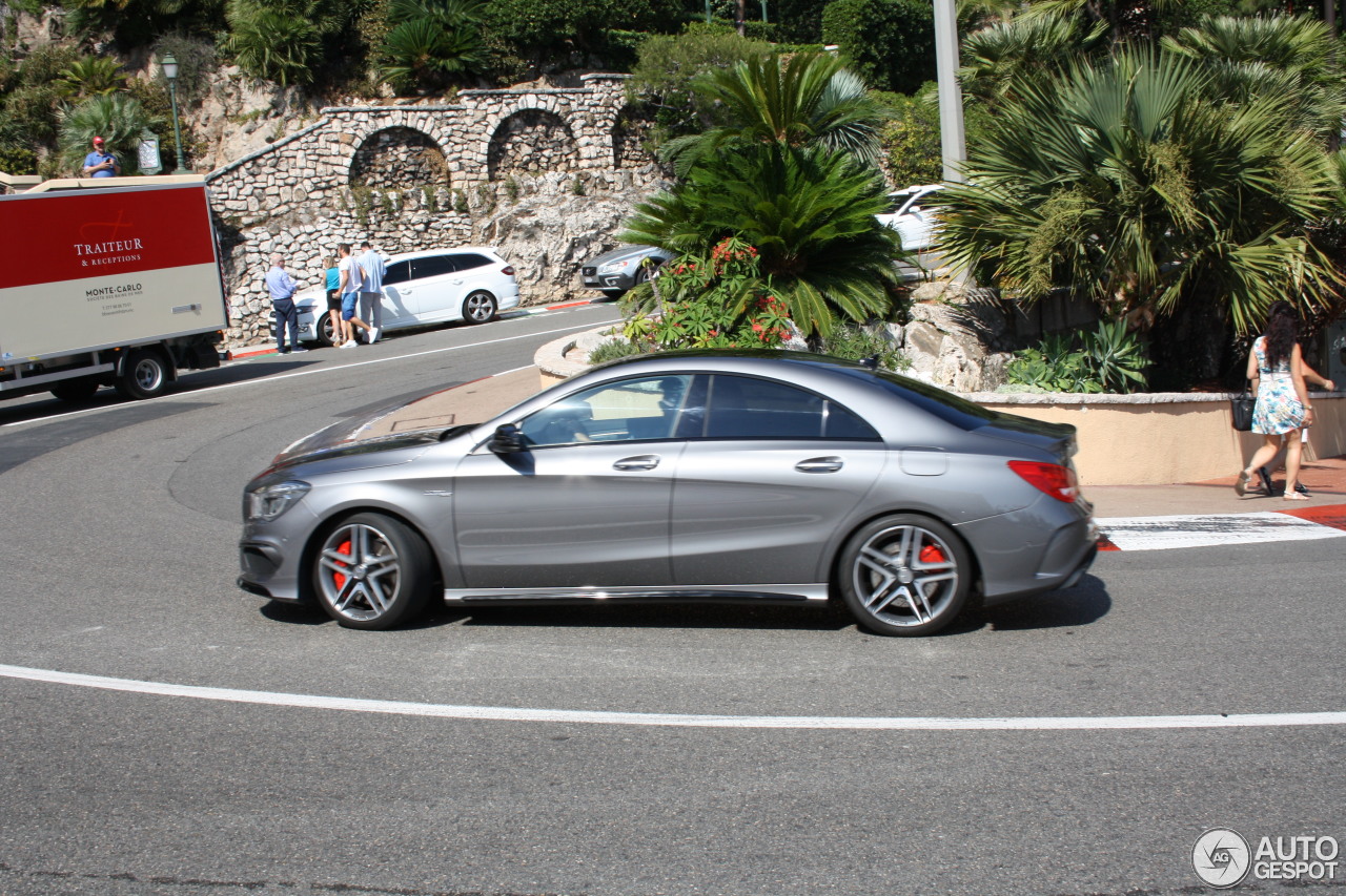 Mercedes-Benz CLA 45 AMG C117