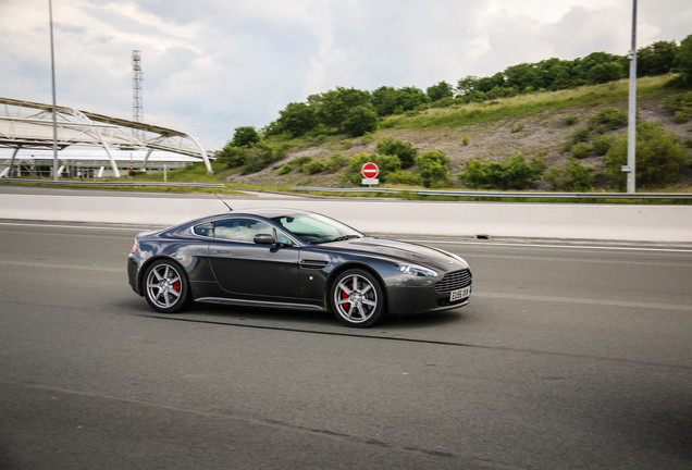 Aston Martin V8 Vantage