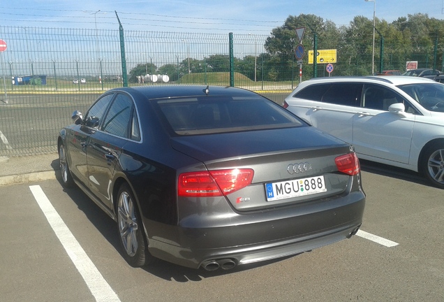 Audi S8 D4