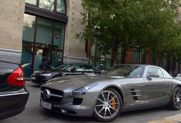 Mercedes-Benz SLS AMG