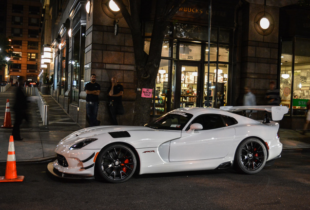 SRT 2016 Viper ACR Extreme