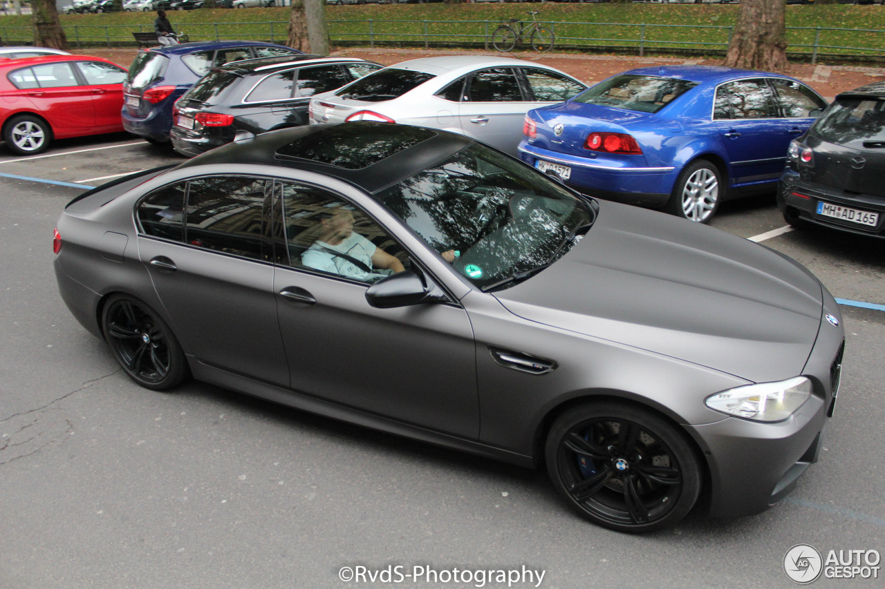 BMW M5 F10 2011