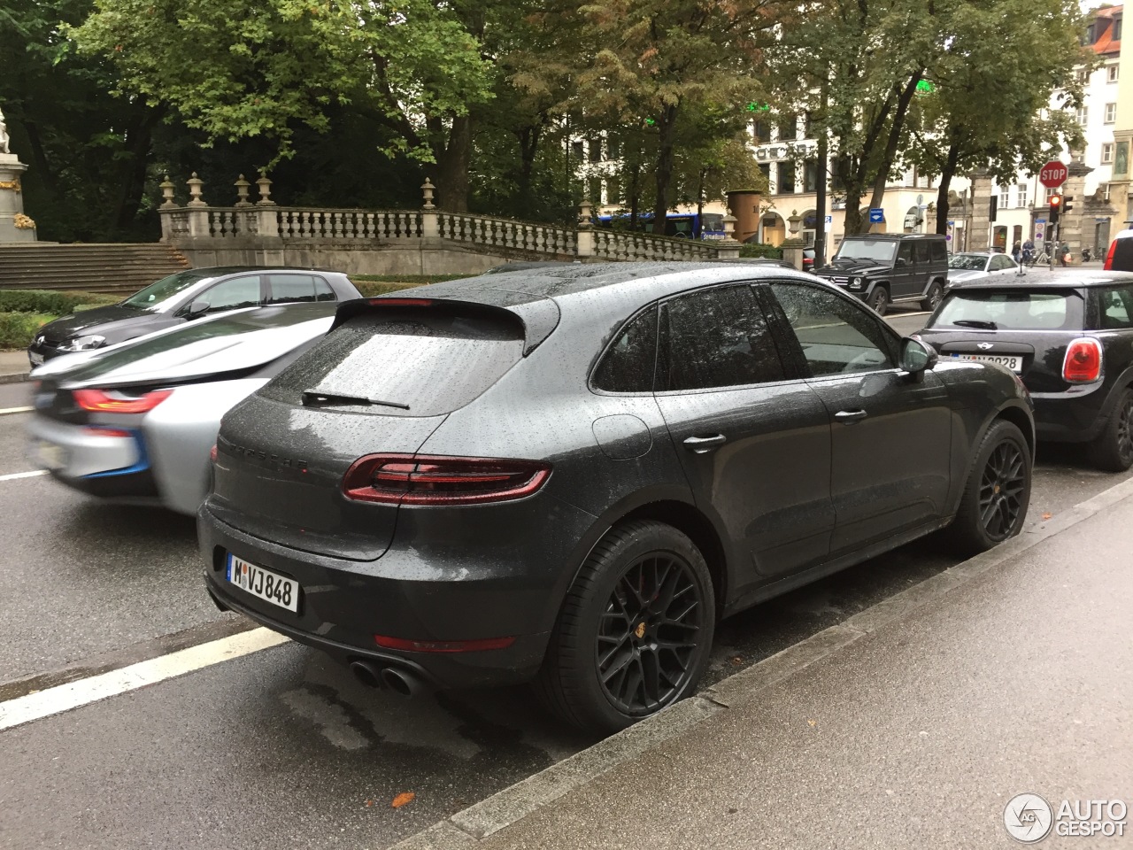 Porsche 95B Macan GTS