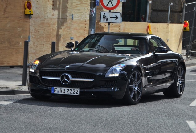 Mercedes-Benz SLS AMG