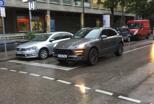 Porsche 95B Macan Turbo