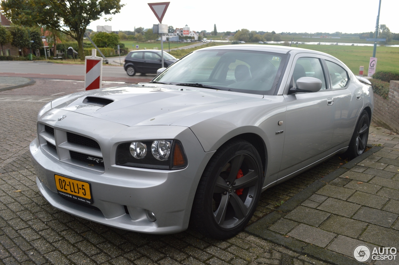 Dodge Charger SRT-8