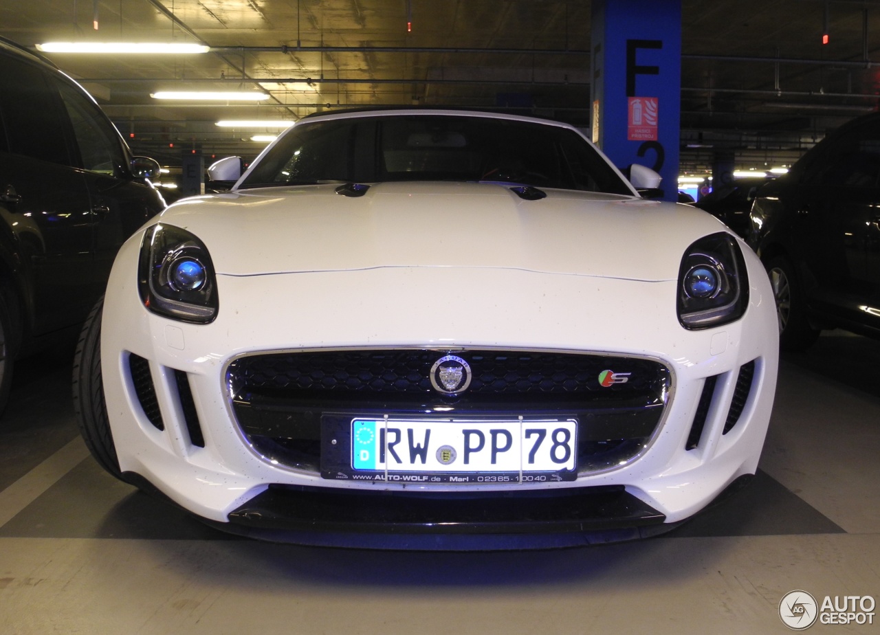 Jaguar F-TYPE S V8 Convertible