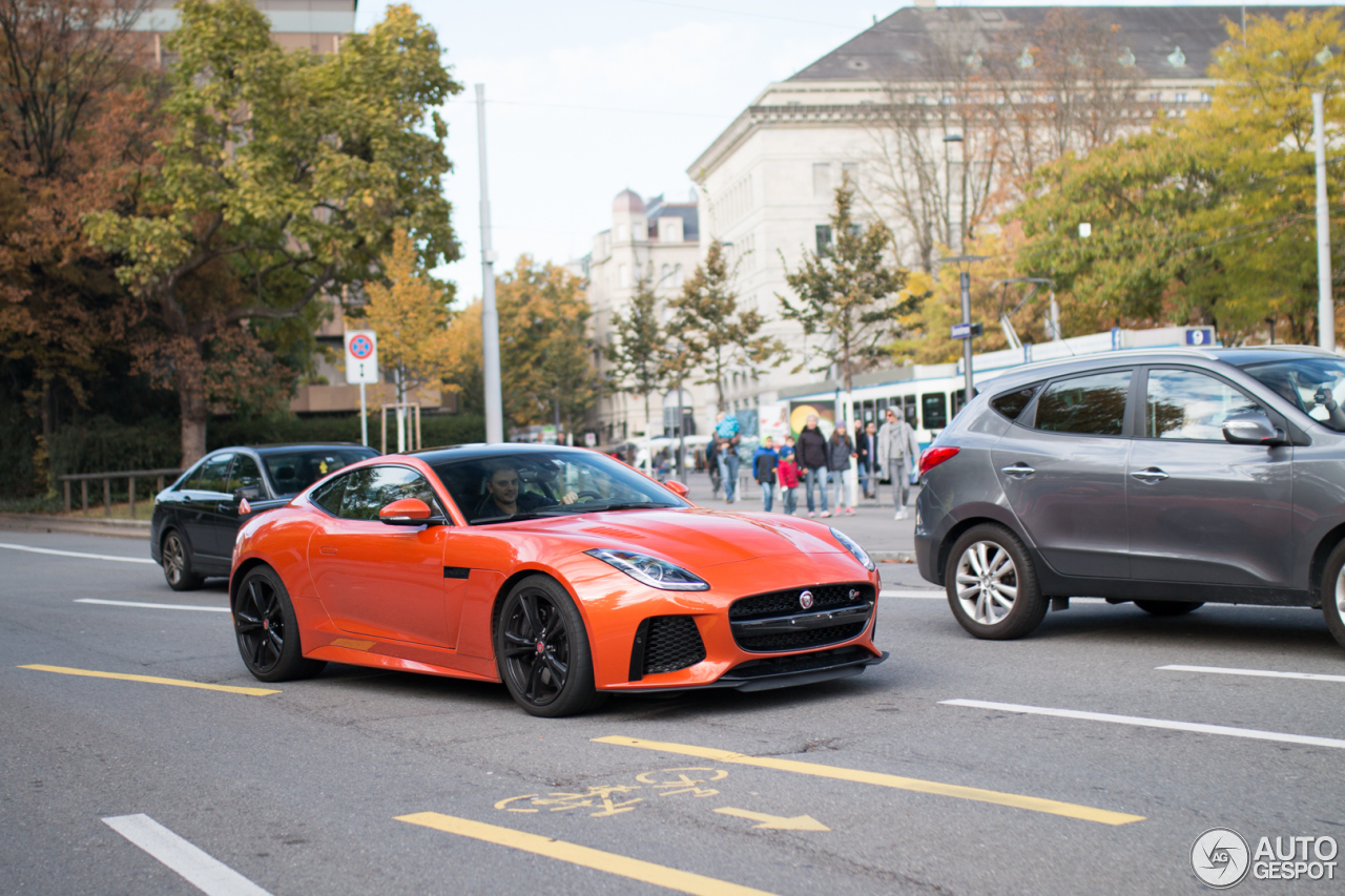 Jaguar F-TYPE SVR Coupé - 22 October 2016 - Autogespot