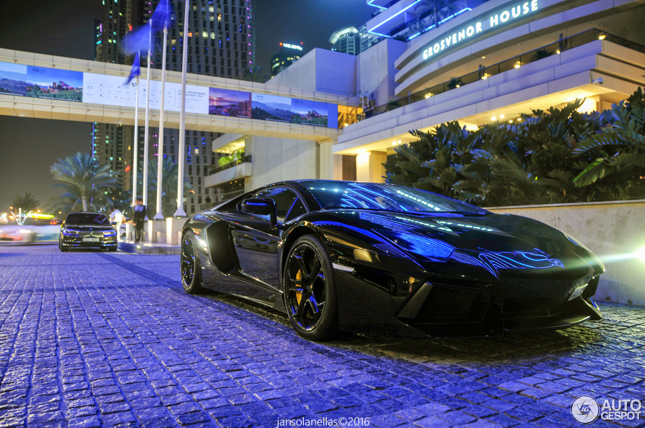 Lamborghini Aventador LP700-4