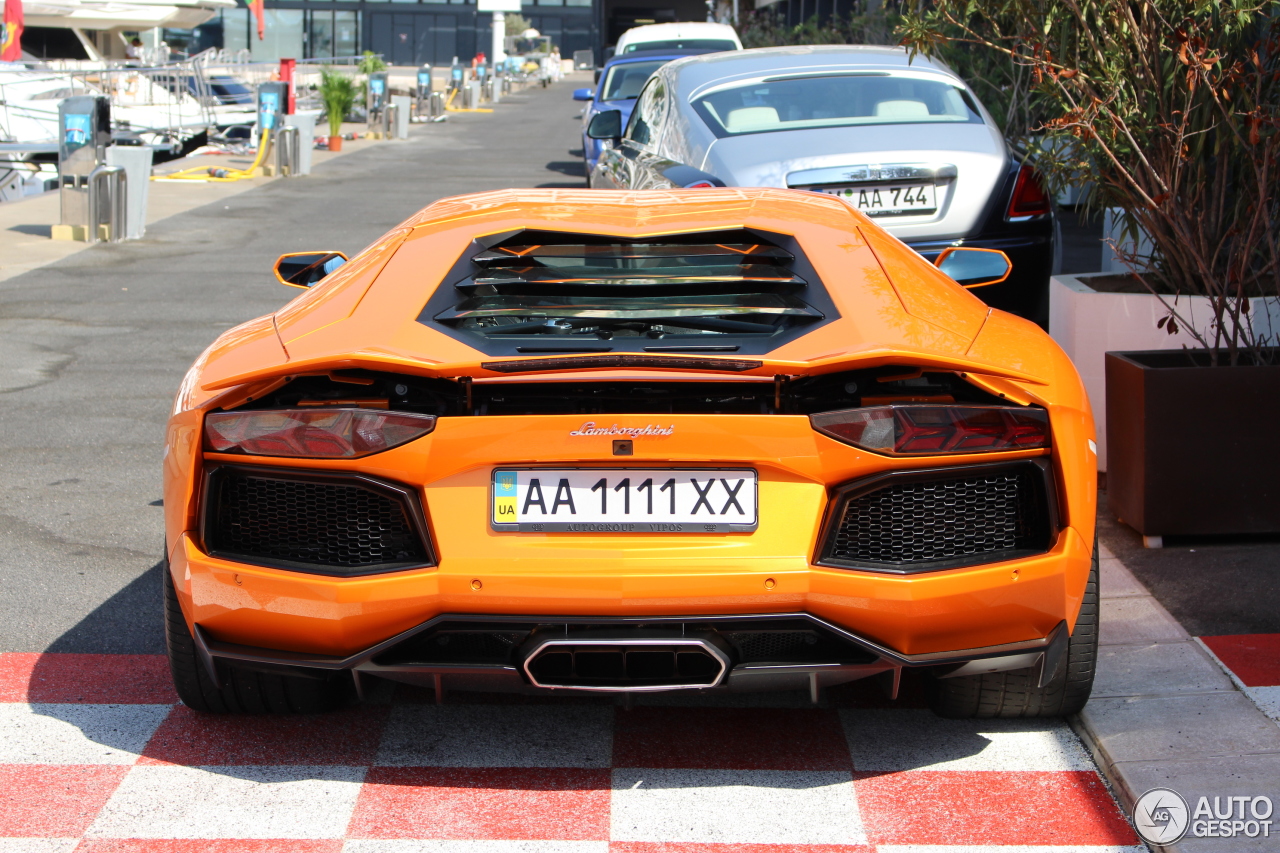 Lamborghini Aventador LP700-4