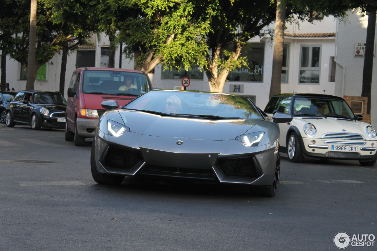 Lamborghini Aventador LP700-4 Roadster