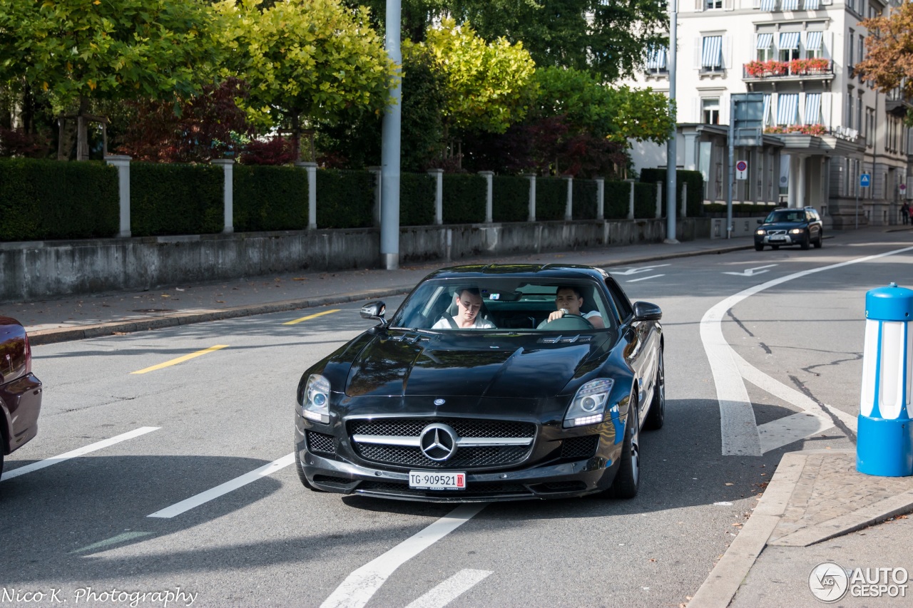 Mercedes-Benz SLS AMG