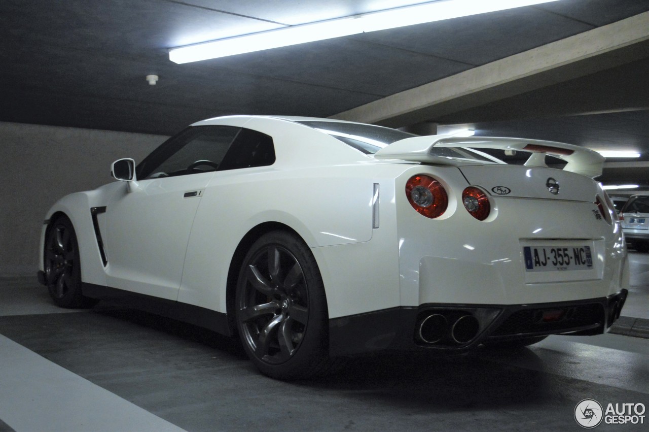 Nissan GT-R 2012