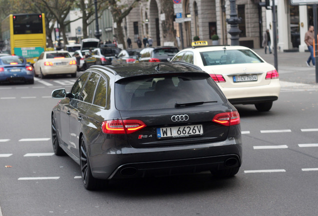 Audi RS4 Avant B8