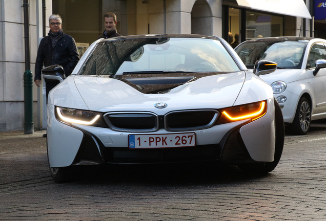 BMW i8