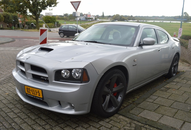 Dodge Charger SRT-8