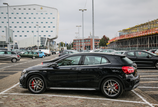 Mercedes-AMG GLA 45 X156