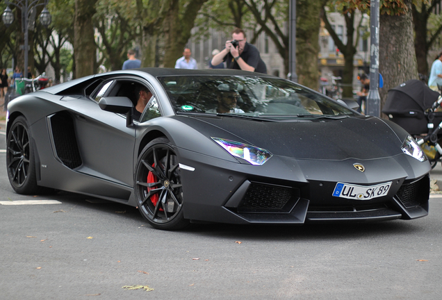 Lamborghini Aventador LP700-4