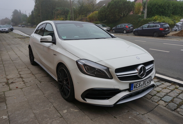 Mercedes-AMG A 45 W176 2015