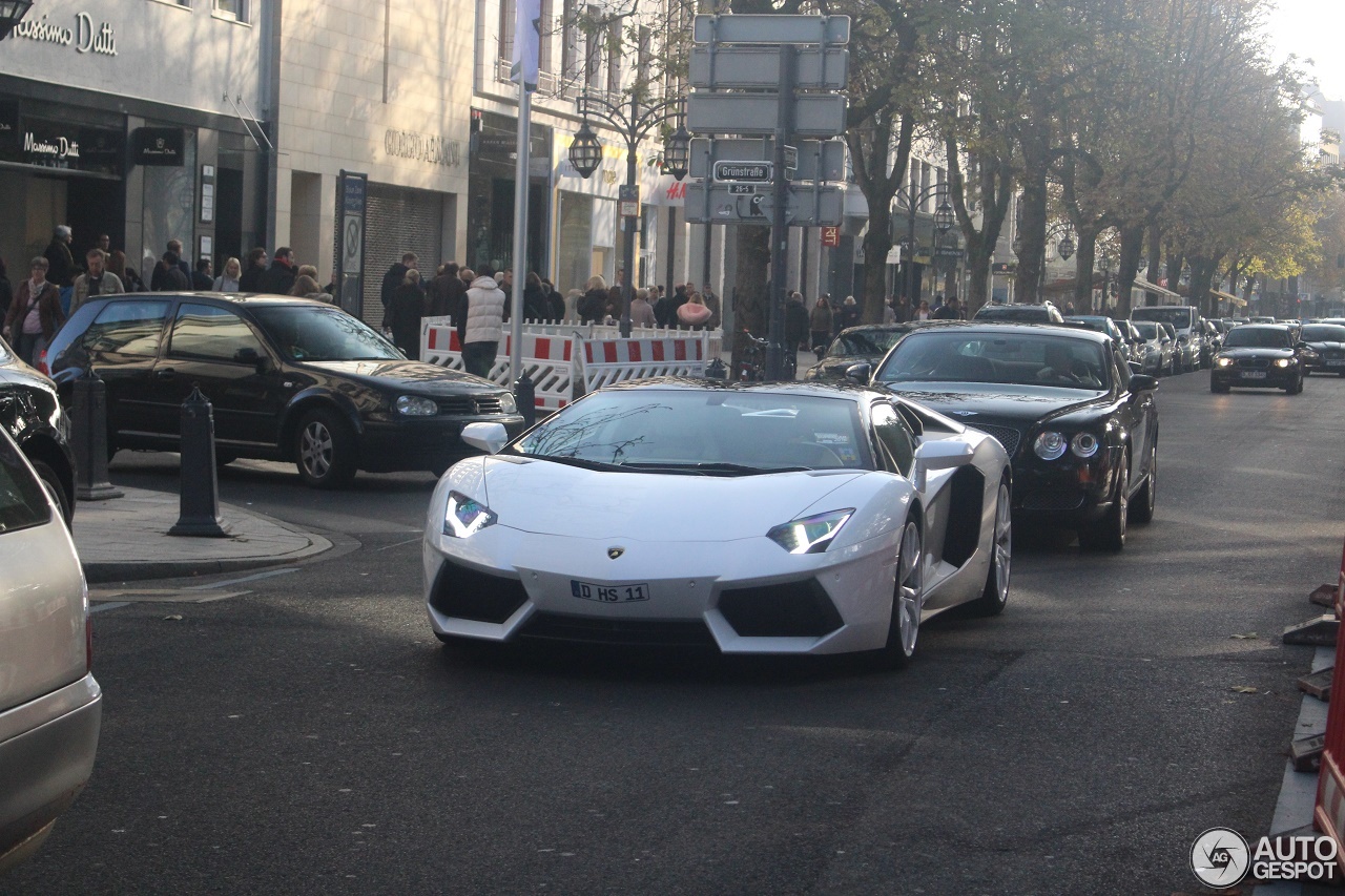 Lamborghini Aventador LP700-4 Roadster