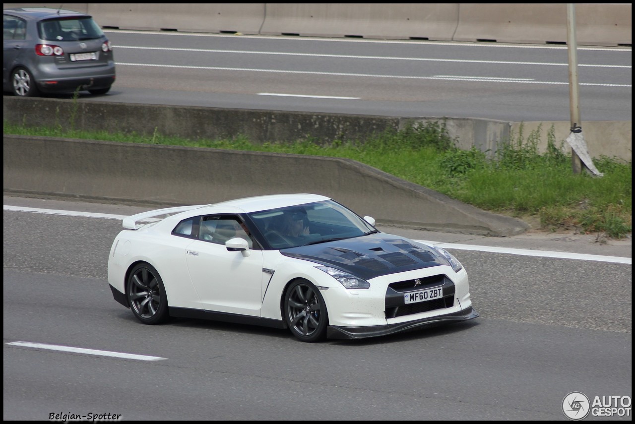 Nissan GT-R