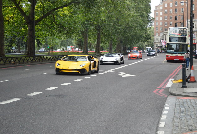 Lamborghini Aventador LP750-4 SuperVeloce