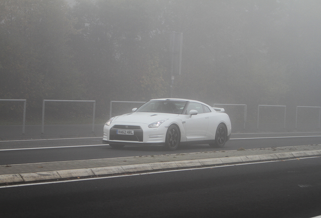 Nissan GT-R 2011