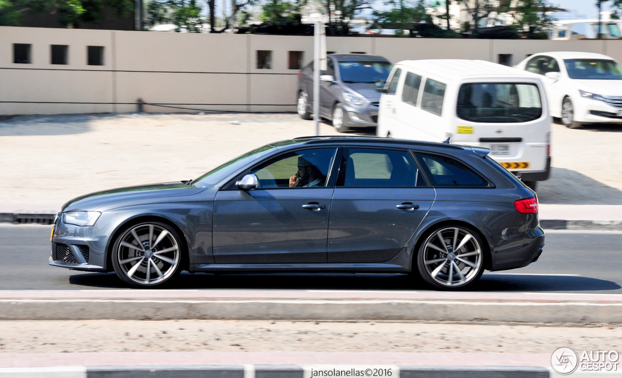 Audi RS4 Avant B8