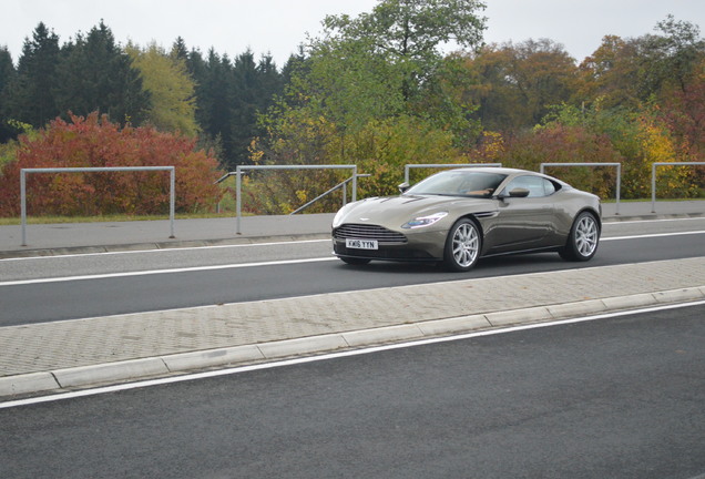 Aston Martin DB11