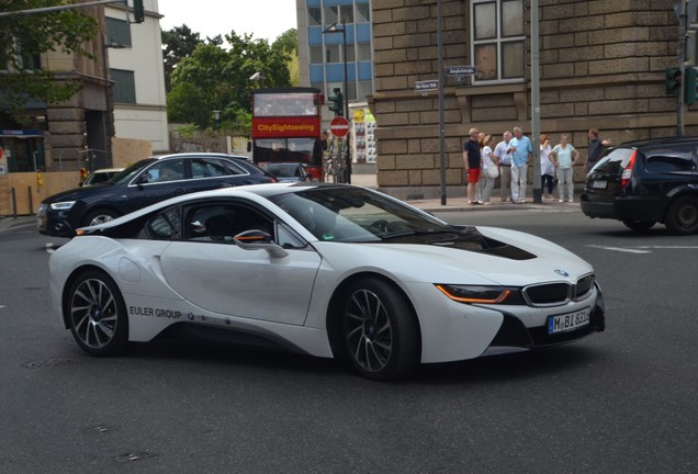 BMW i8