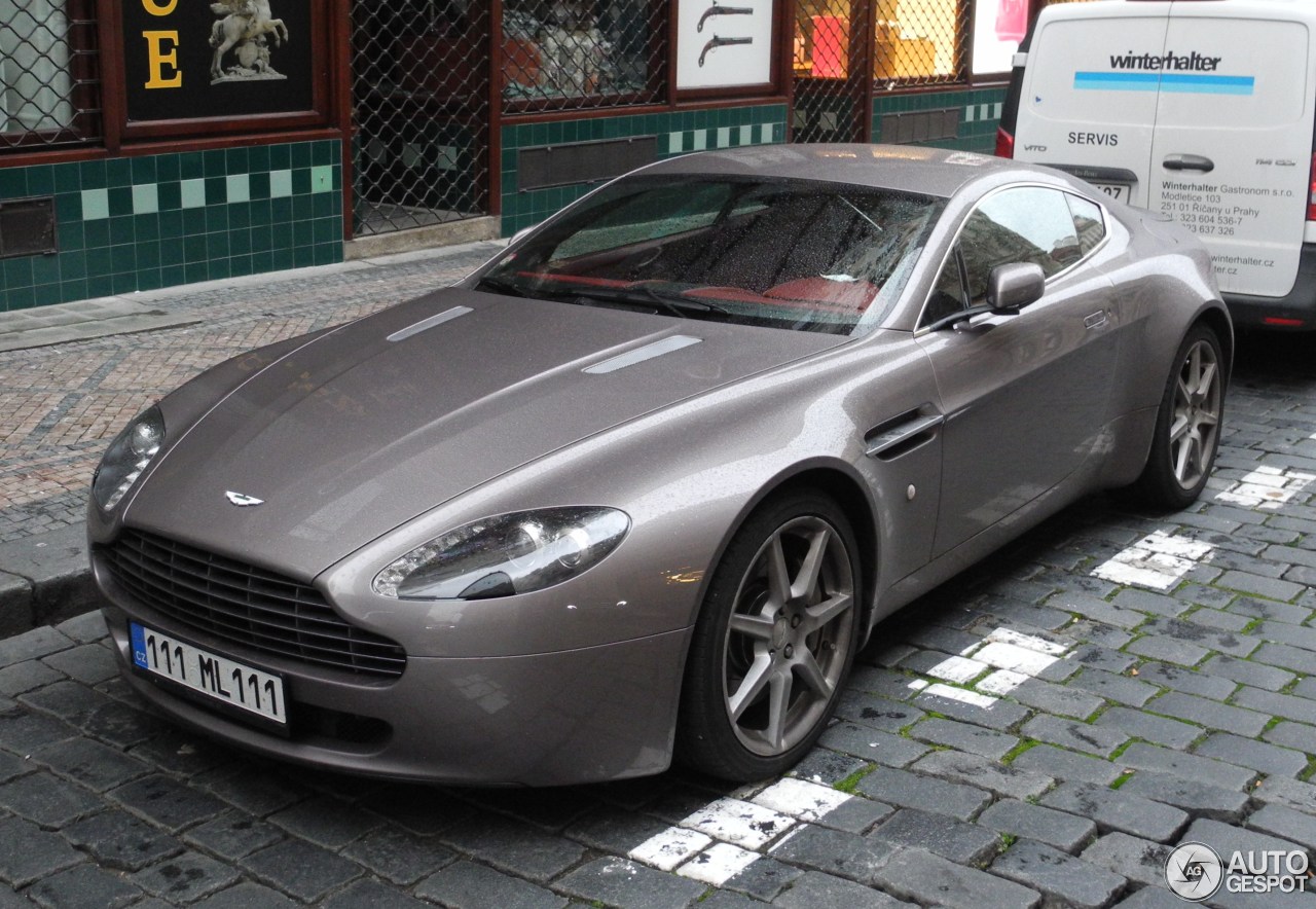 Aston Martin V8 Vantage