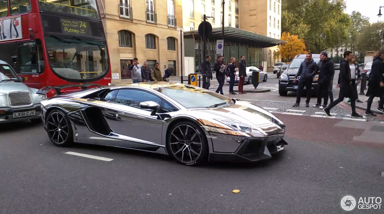 Lamborghini Aventador LP700-4