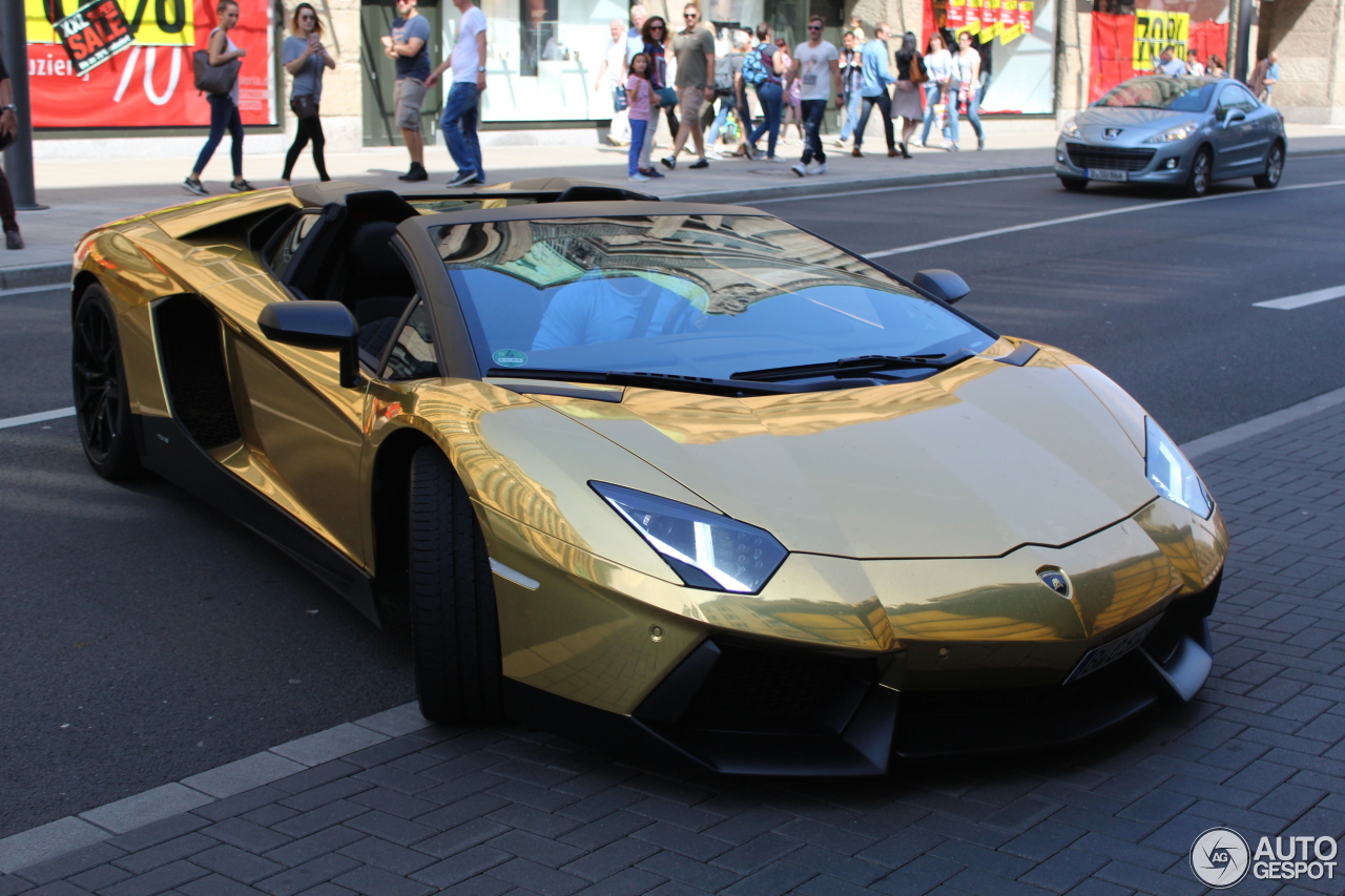 Lamborghini Aventador LP700-4 Roadster