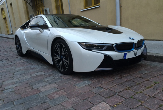 BMW i8