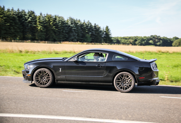 Ford Mustang Shelby GT500 2013