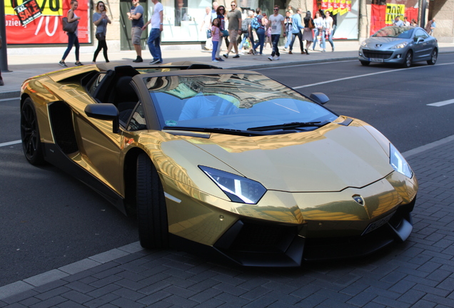 Lamborghini Aventador LP700-4 Roadster