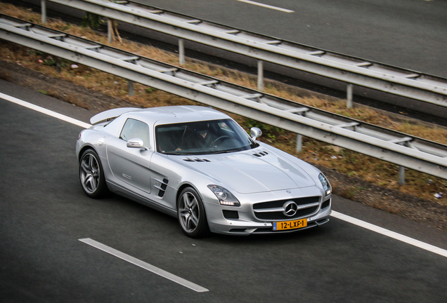 Mercedes-Benz SLS AMG