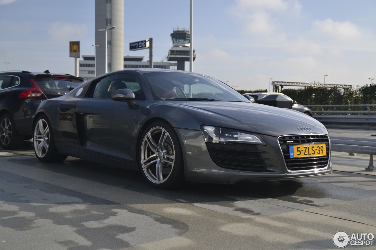 Audi R8