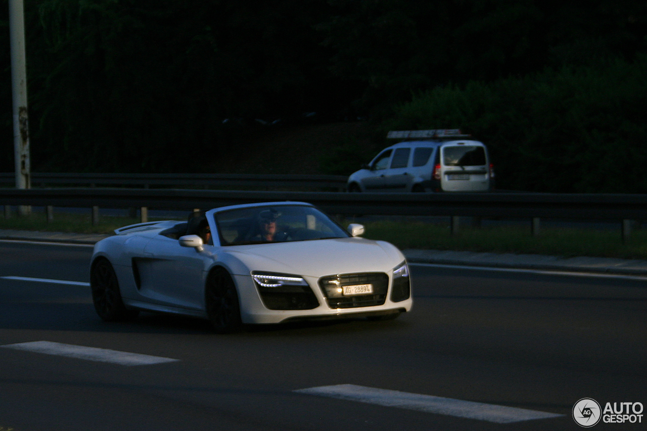 Audi R8 V10 Spyder 2013