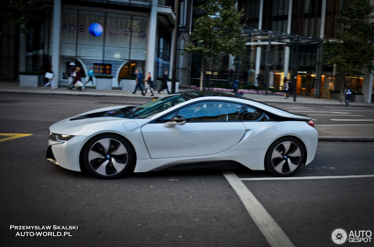 BMW i8