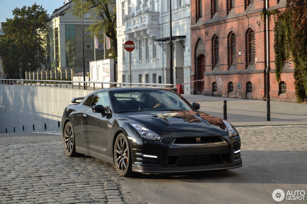 Nissan GT-R 2011