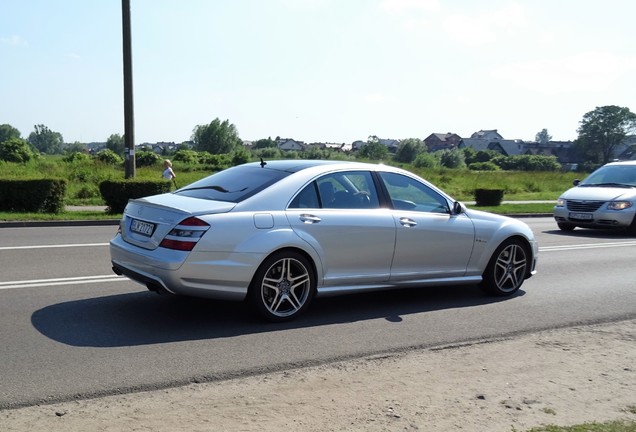 Mercedes-Benz S 63 AMG W221