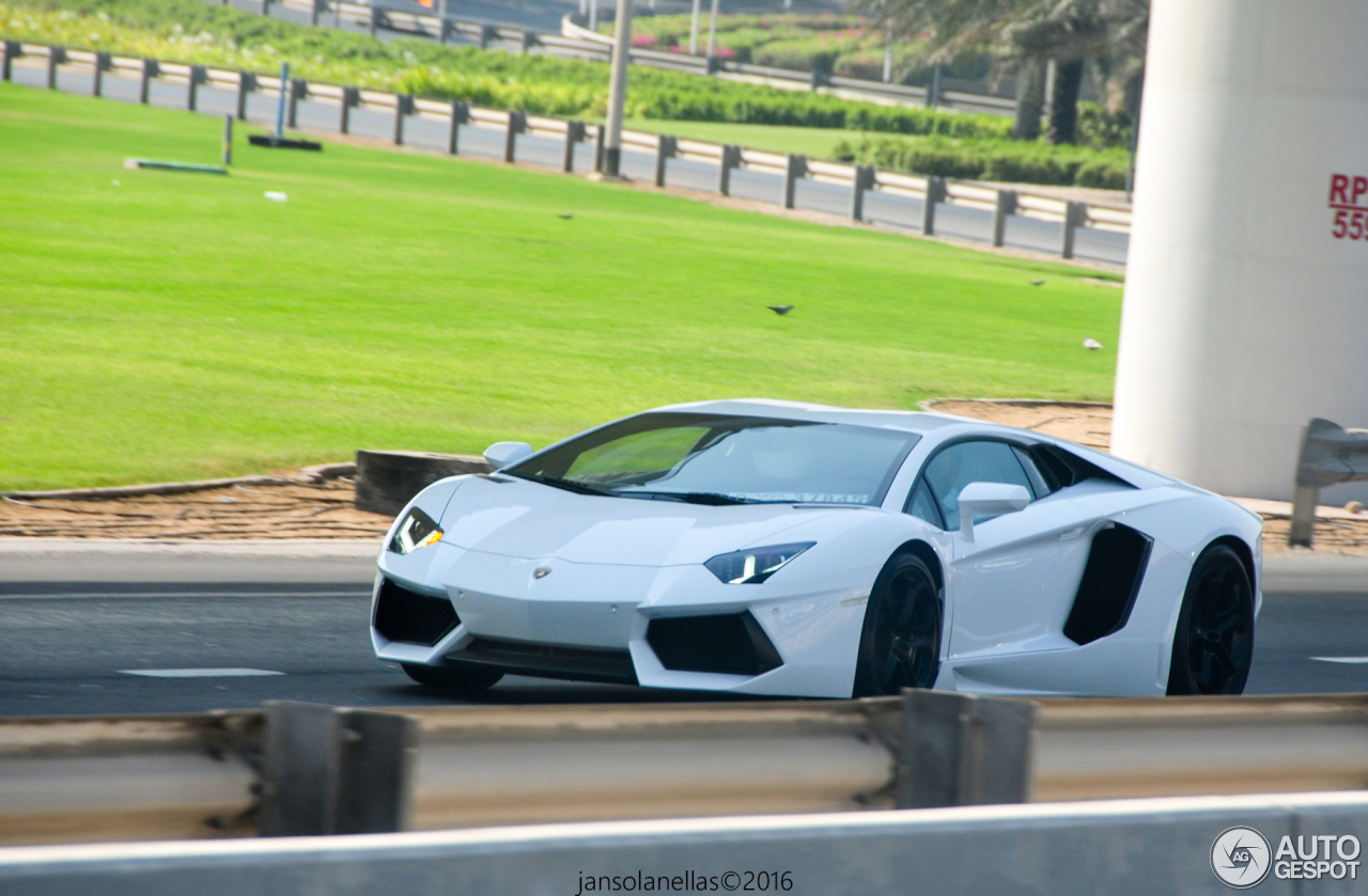 Lamborghini Aventador LP700-4