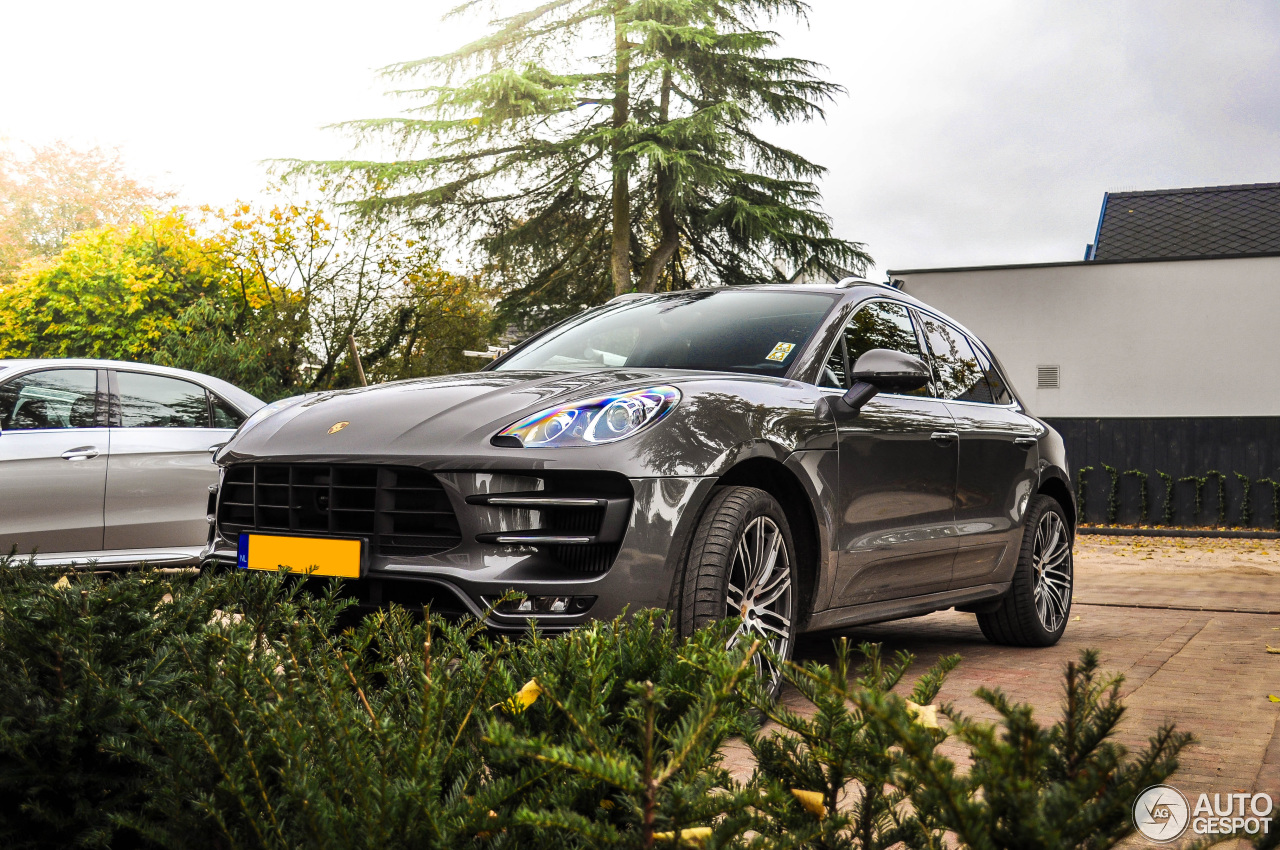 Porsche 95B Macan Turbo