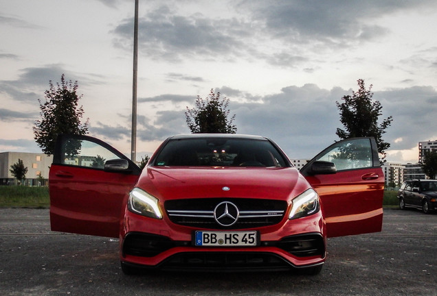 Mercedes-AMG A 45 W176 2015