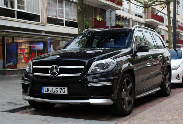 Mercedes-Benz GL 63 AMG X166